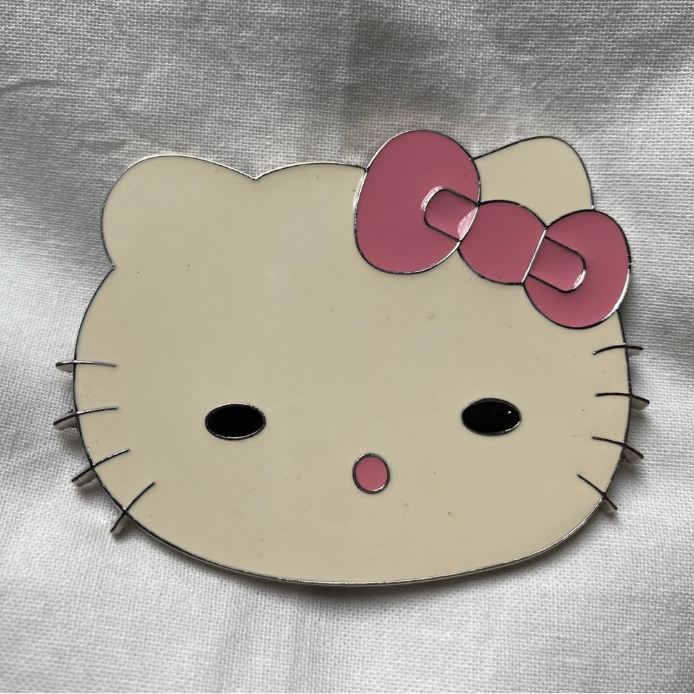 Hello Kitty White and Pink Belt Buckle